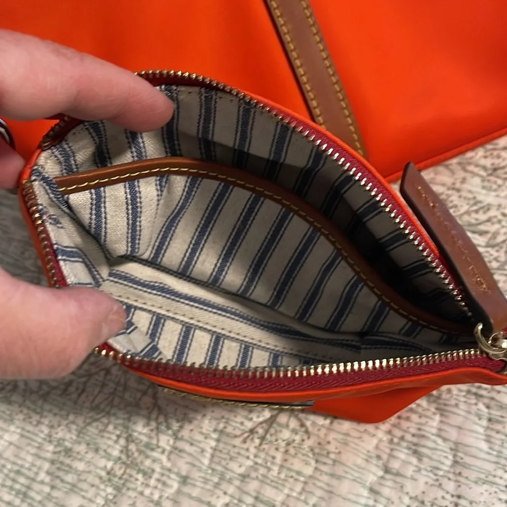 Dooney and Bourke Large zip tote and accessory - Picture 8 of 9